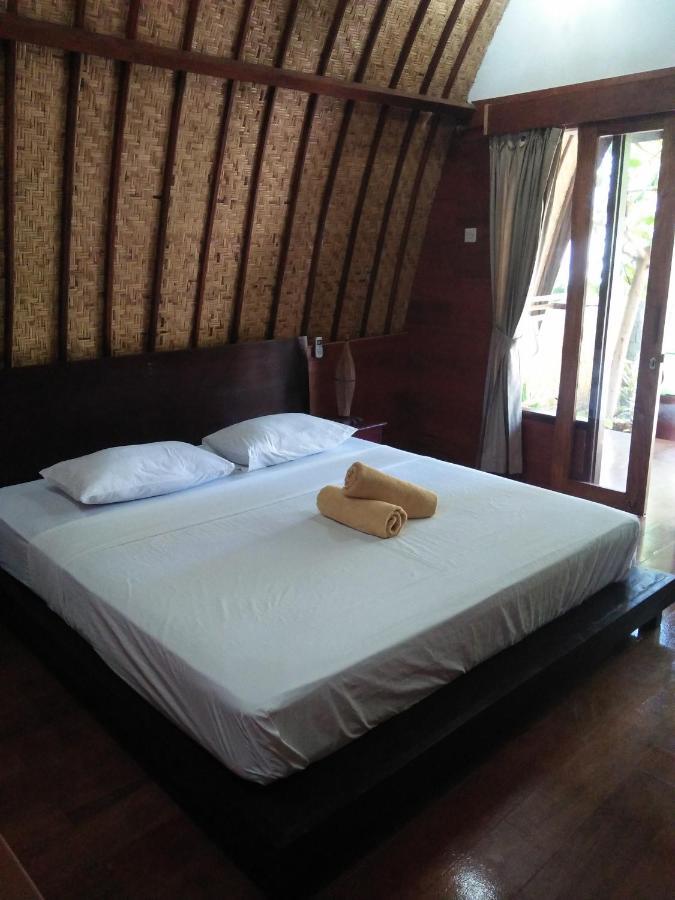 Gili Smile Bungalow กีลีตราวางัน ภายนอก รูปภาพ