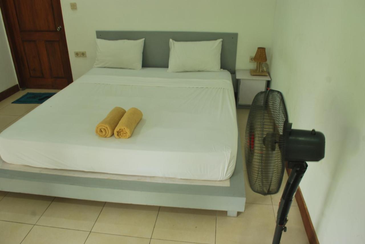 Gili Smile Bungalow กีลีตราวางัน ภายนอก รูปภาพ