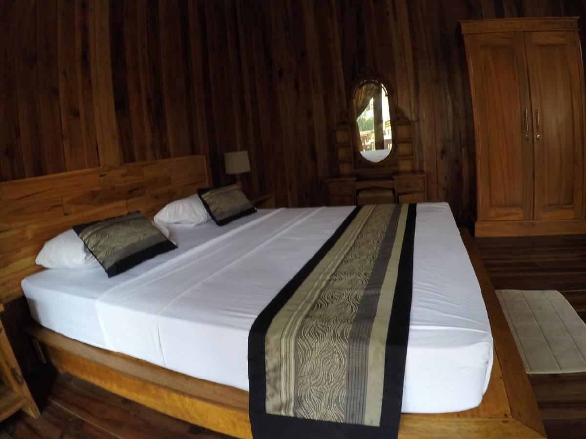 Gili Smile Bungalow กีลีตราวางัน ภายนอก รูปภาพ