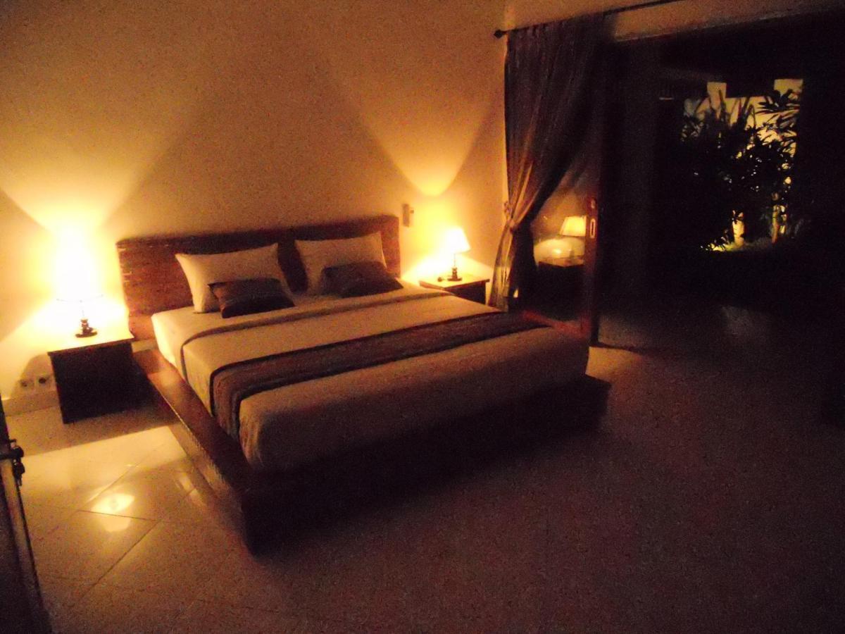 Gili Smile Bungalow กีลีตราวางัน ภายนอก รูปภาพ
