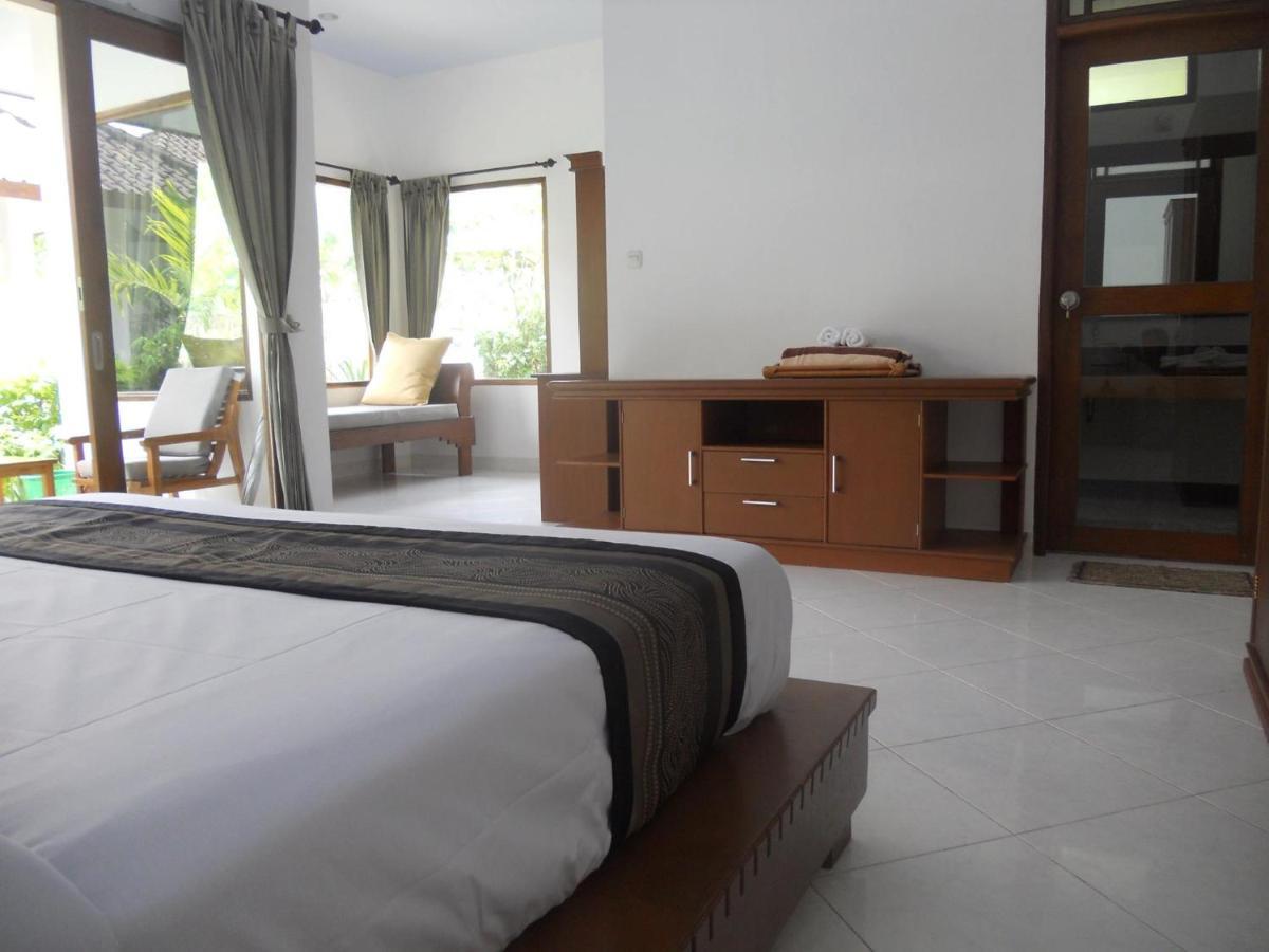 Gili Smile Bungalow กีลีตราวางัน ภายนอก รูปภาพ