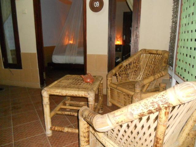 Gili Smile Bungalow กีลีตราวางัน ภายนอก รูปภาพ